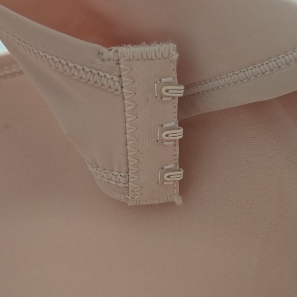 3 wireless bra's 36DD - Picture 8 of 12